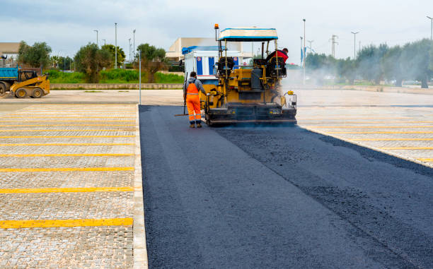 Best Driveway Paving Contractor  in Oakbrook, KY